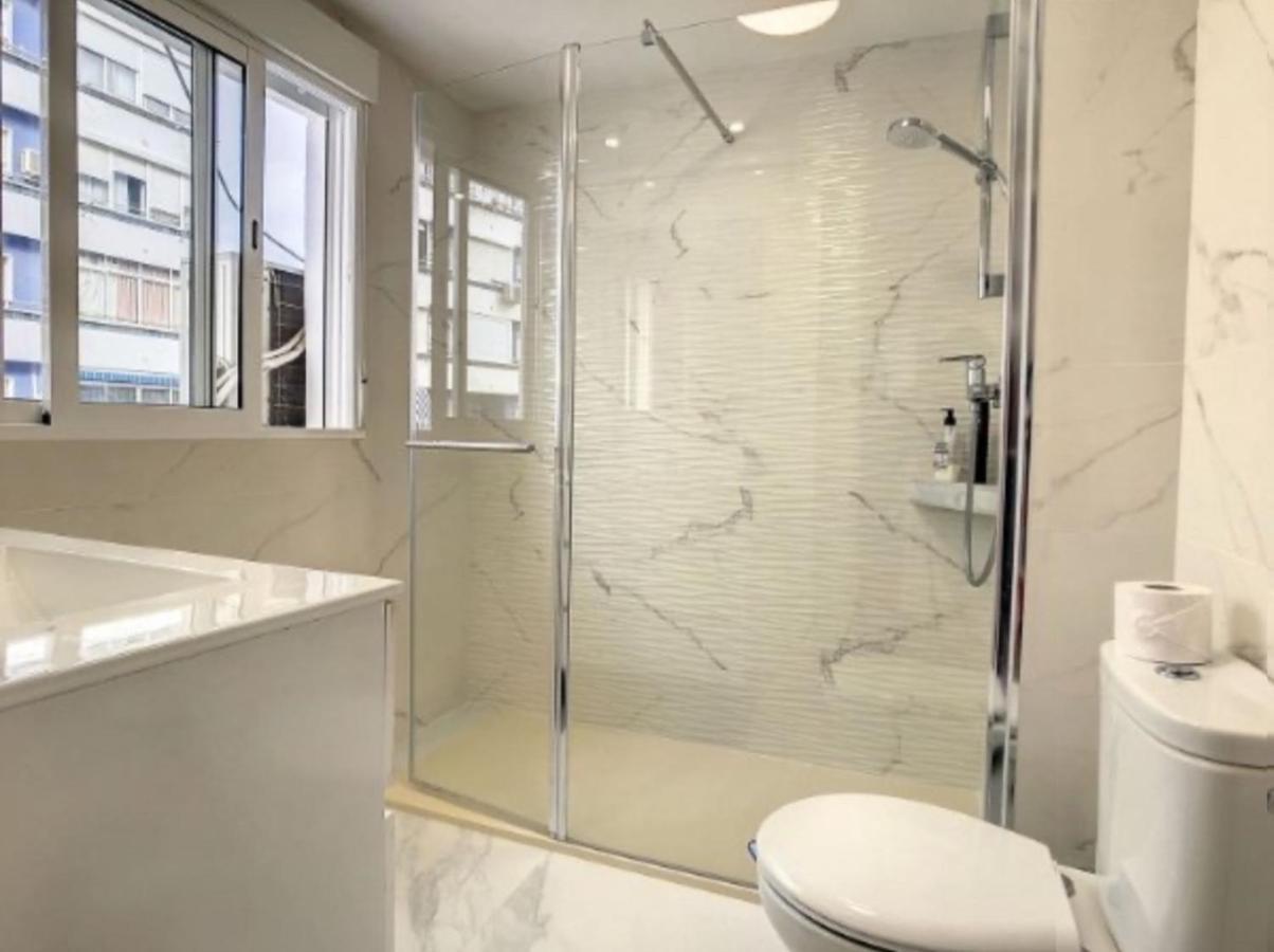 Urban&Vacay! Suite - Torremolinos City Centre Exteriör bild