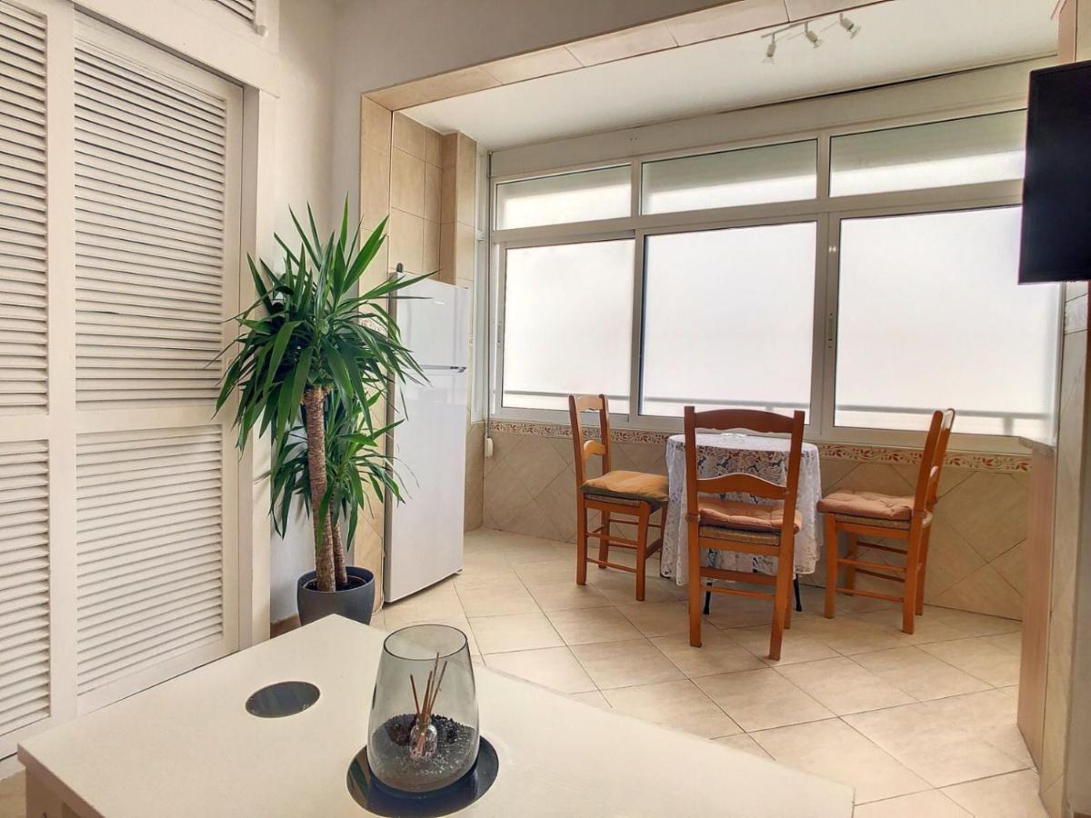 Urban&Vacay! Suite - Torremolinos City Centre Exteriör bild